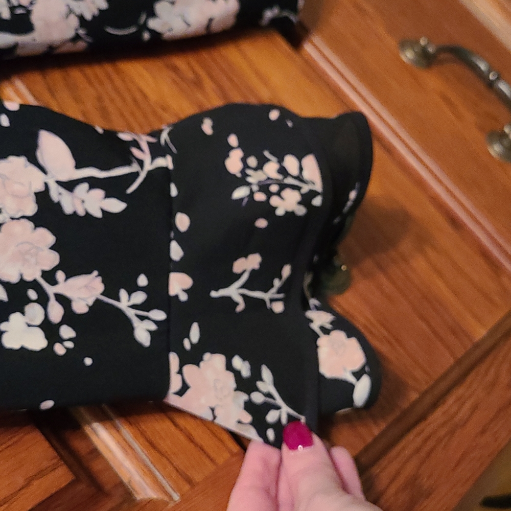 Top - Picture 3 of 4